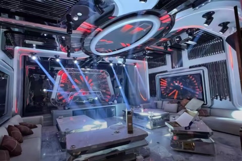 大理苍山东路FPARTY招聘模特,提供住宿/报销路费,创新职业挖掘自身无限潜能