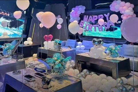 张家界KTV诚邀开朗女生加入营销团队